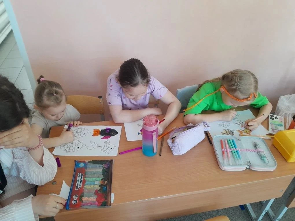 4 июня наш пришкольный лагерь наполнился радостью и интересными событиями. Юные художни...