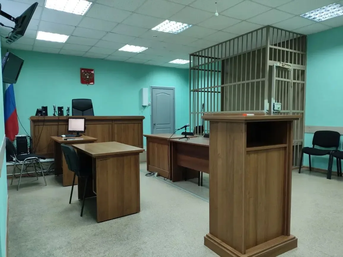 👩‍⚖️ Из класса — в зал заседаний: школьники познакомились с работой суда  Старшеклассники посетили Н