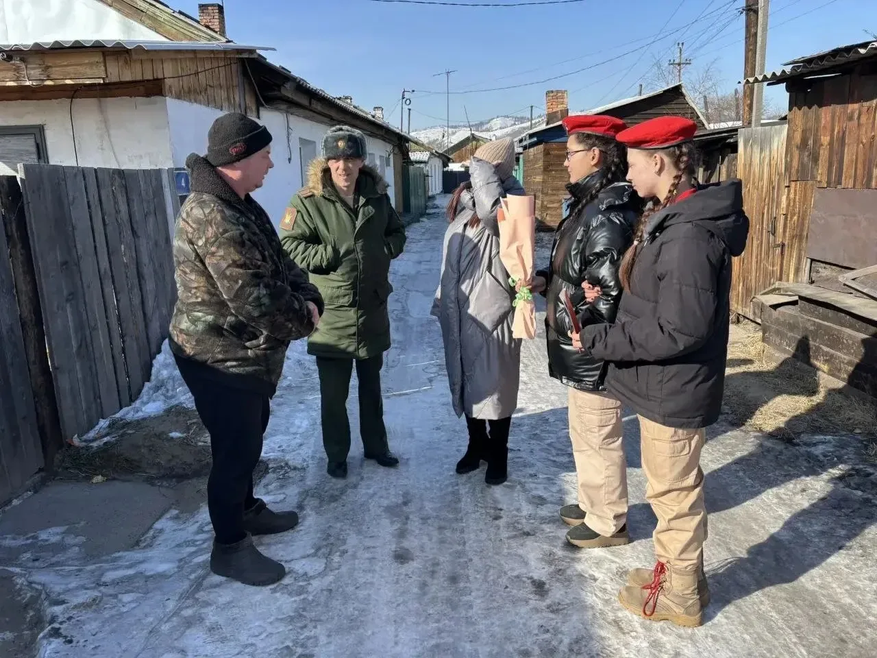 💐В преддверии самого прекрасного праздника в году — Международного женского дня — командование, женс