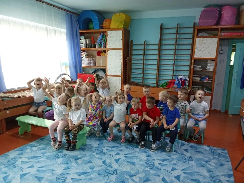 🇷🇺Праздничный квест ко Дню России!
⁣
    👫Что может быть лучше праздника? Правильно, праздник с и