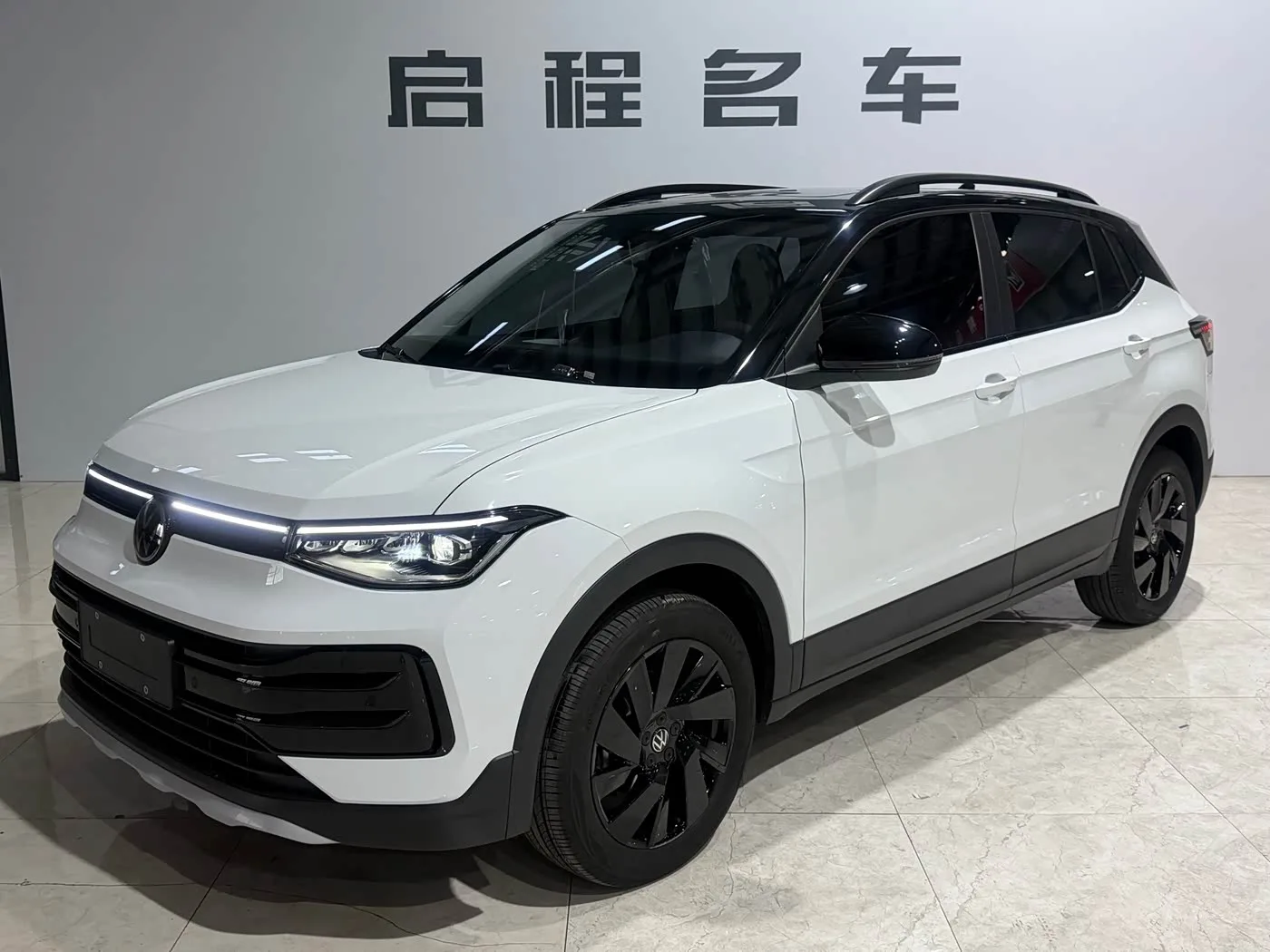 Друзья, делюсь с вами вот таким авто из Китая 🇨🇳