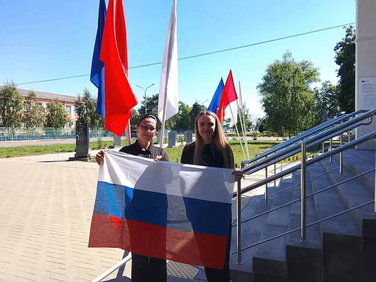 21 августа 2026 год прошла патриотическая акция  «Душа Россия в символах её», приурочен...