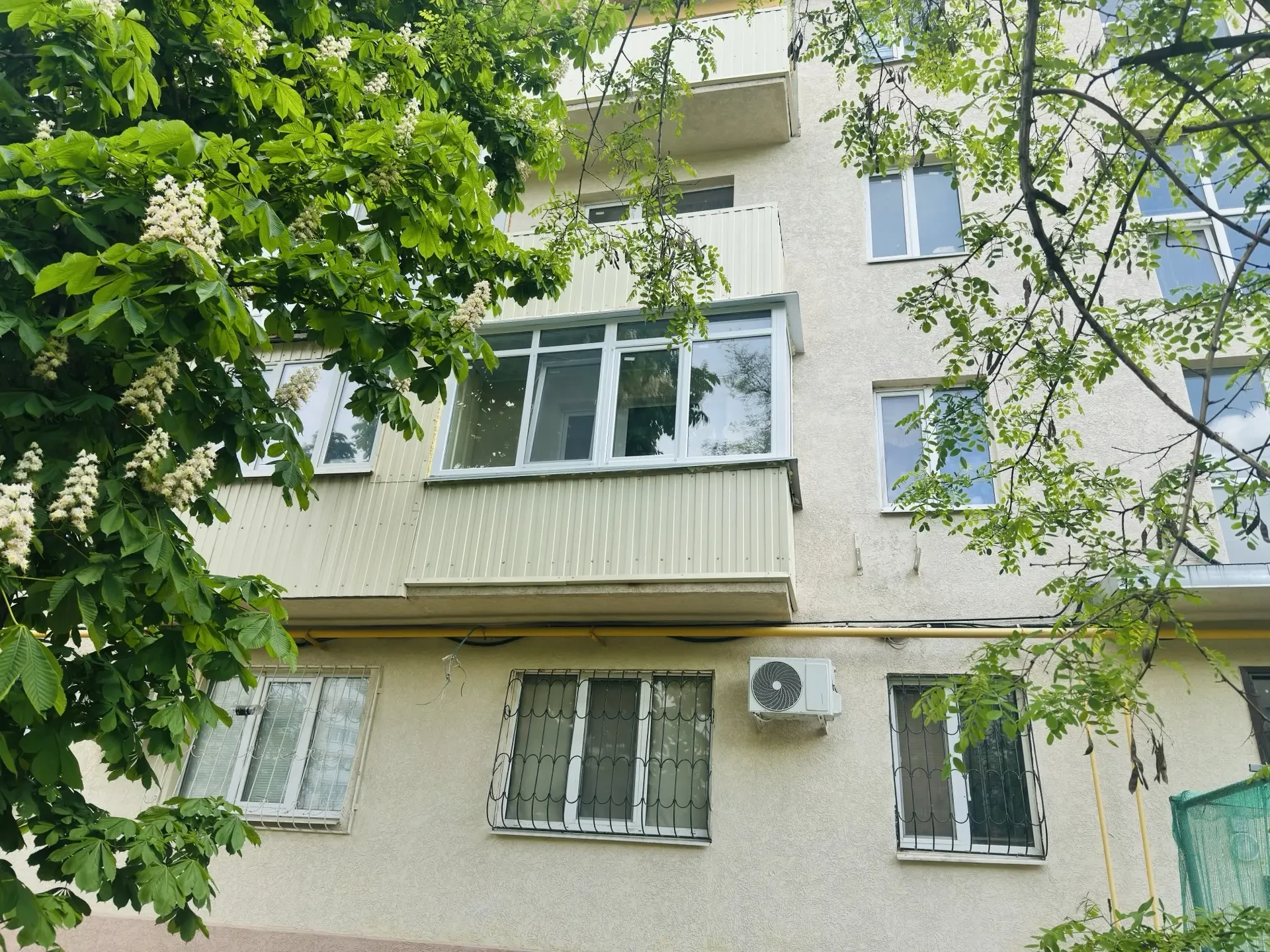 Еще один Г-образный балкон в нашу коллекцию 🤗