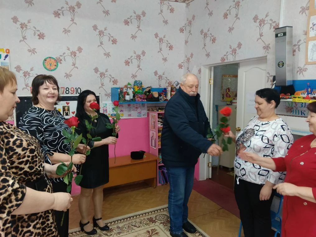 Коллектив детского сада  "Солнышко" выражает искреннюю благодарность  коллективу  СПК "...