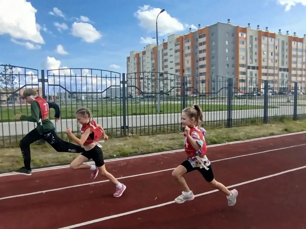 🏃‍♂️Сегодня на стадионе МБОУ «СОШ №2» прошло тестирование ГТО по беговым дисциплинам д...