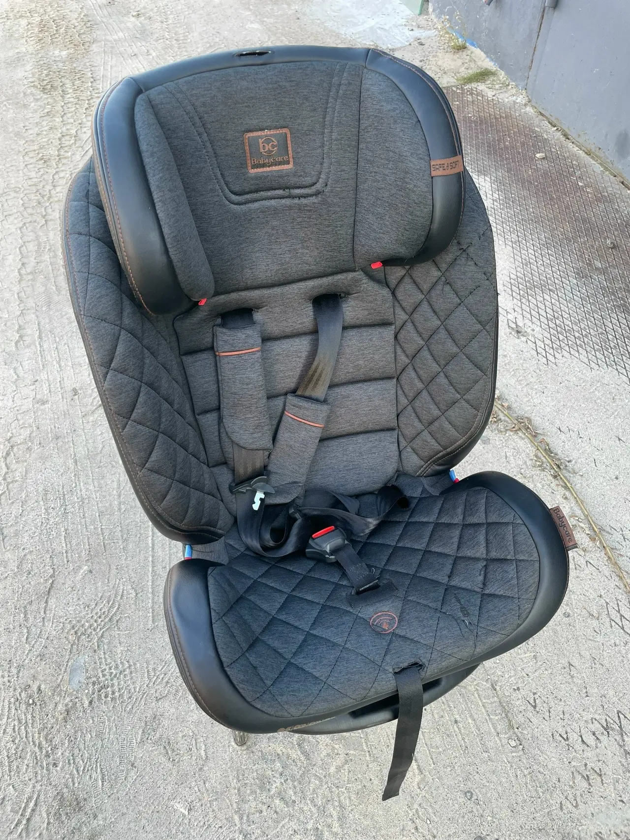 Детское автокресло BabyCare — отличное состояние!