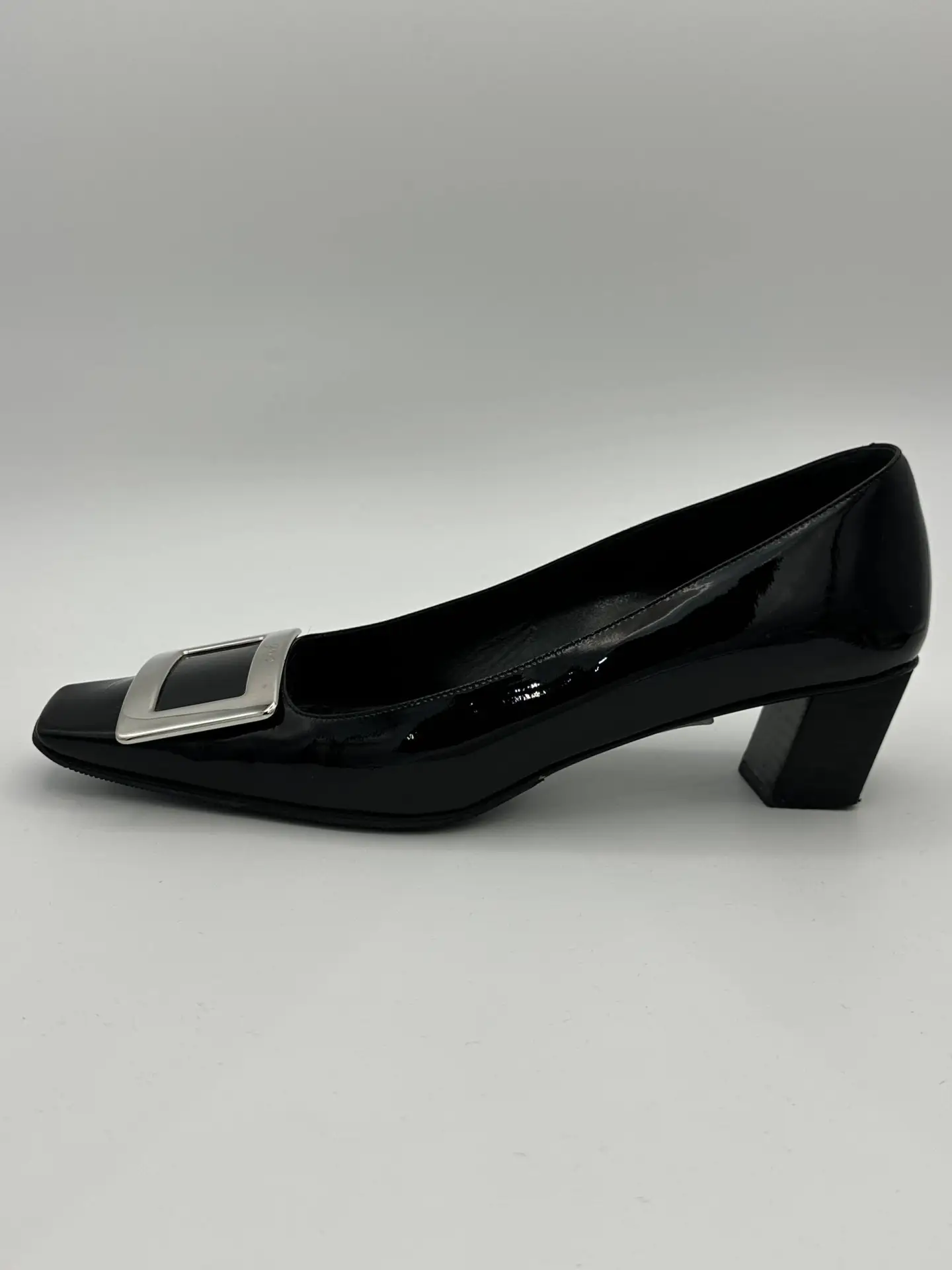 ROGER VIVIER