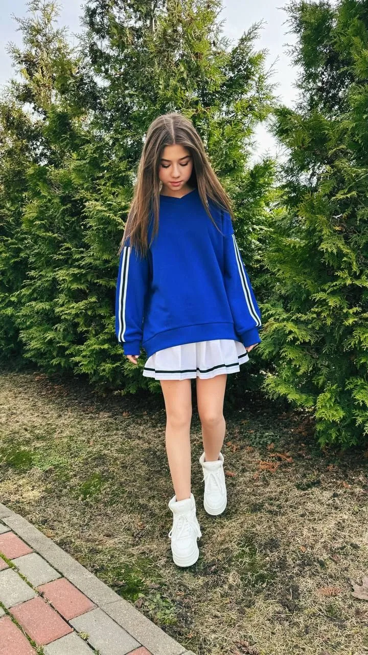 ми🎧

.
.
.
Оф страница Миланы💕 - https://vk.ru/publicmilamakhametova