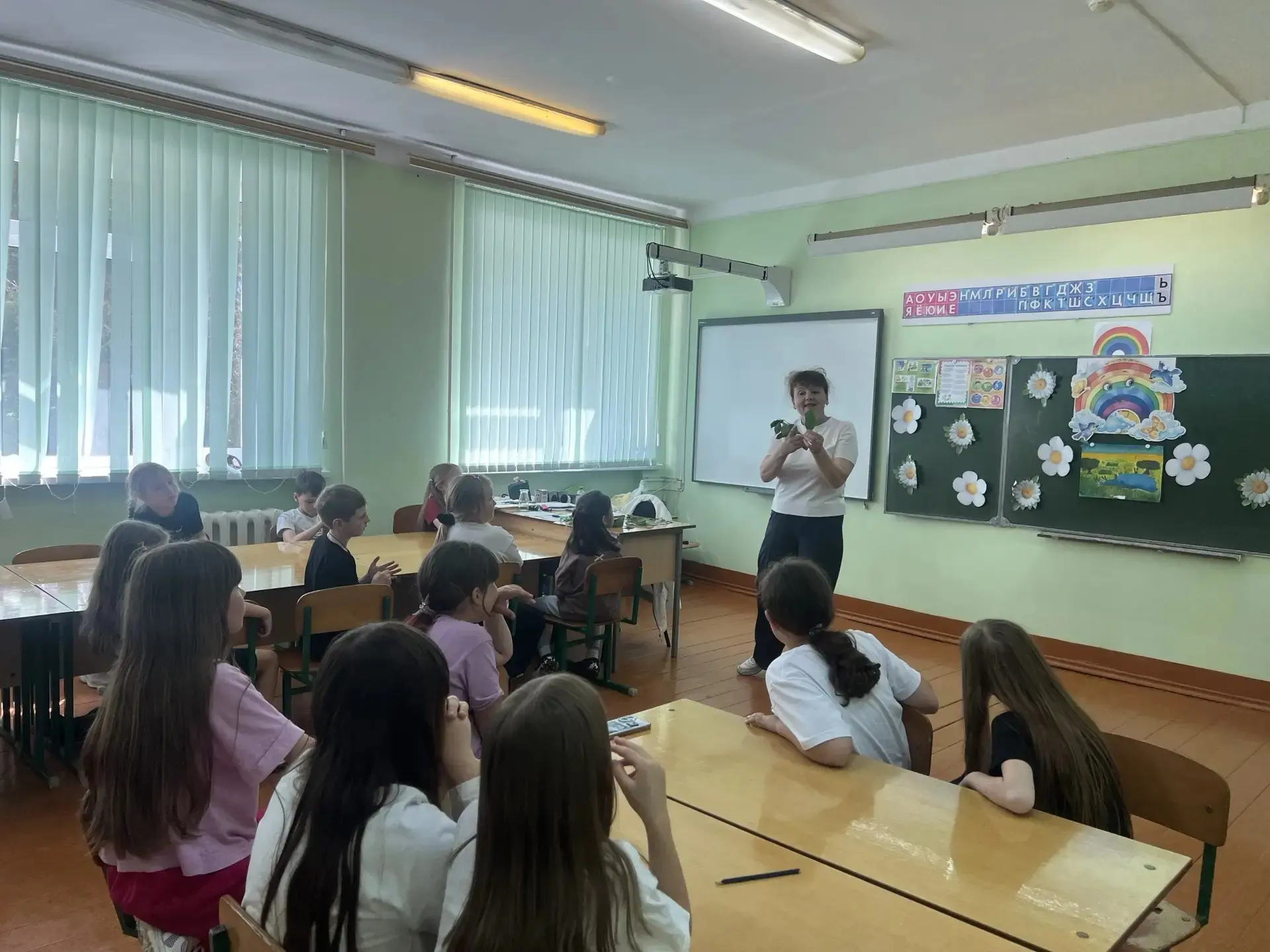 🌿 В пришкольном лагере «Радуга»🌈 прошёл трек «Орлёнок‑эколог» по программе «Орлята Ро...