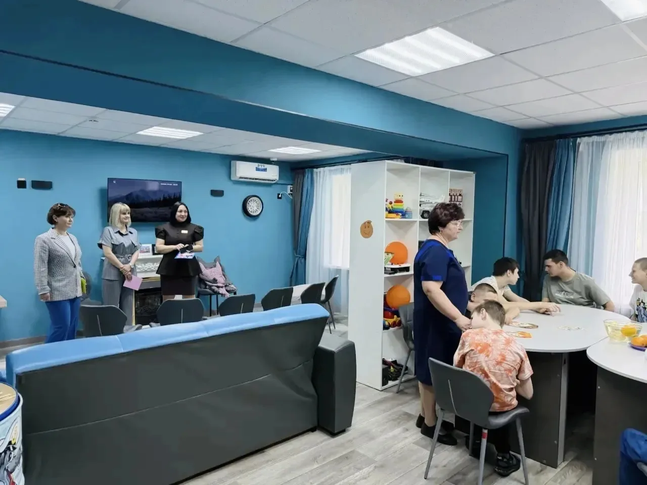 Выездное совещание на площадке реабилитационного центра "Доверие" провел Парламентский комитет Волго