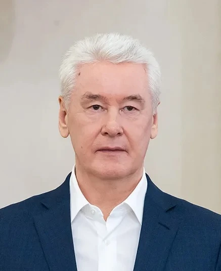 В день рождения Москвы Владимир Путин присвоил мэру столицы Сергею Собянину звание Геро...