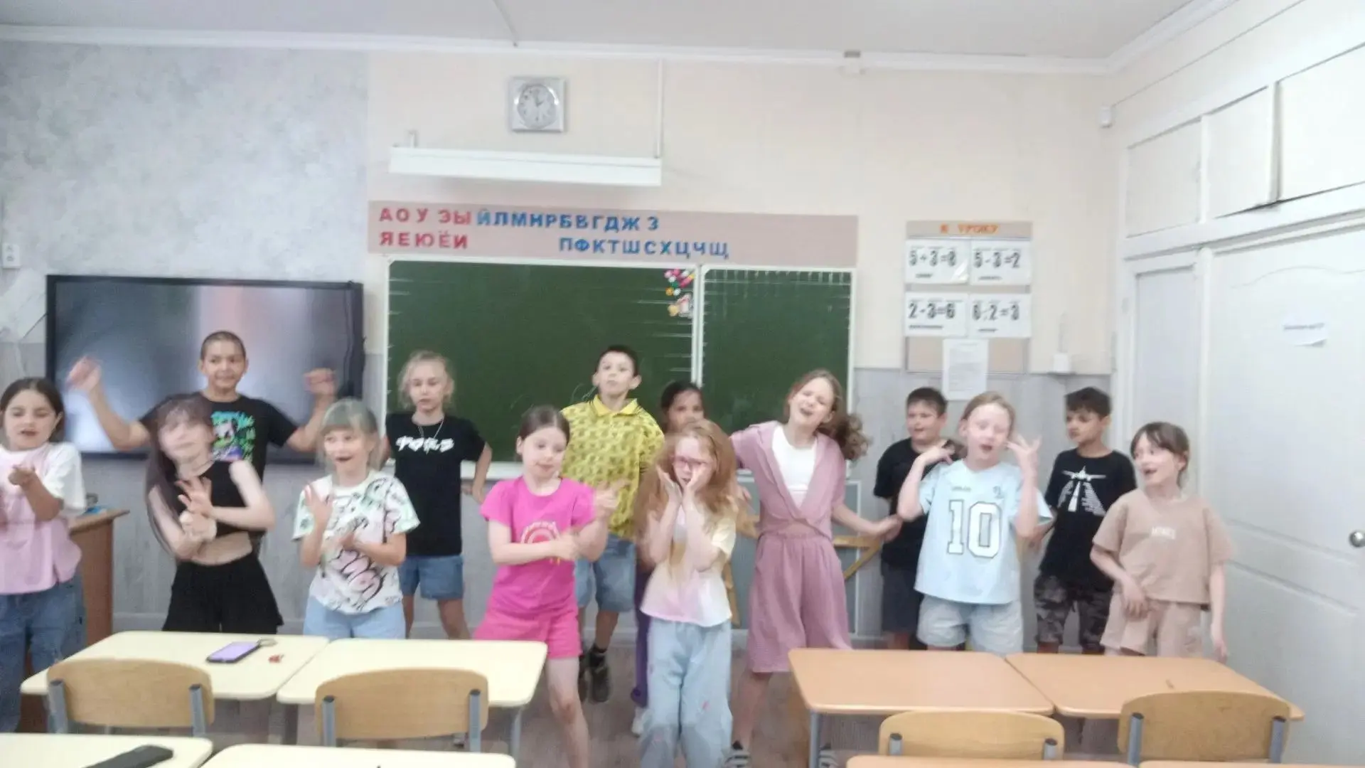 ☀️🌼☀️17 июня в школе № 161 в пришкольном лагере дети на занятии по "Окружающему миру" ...
