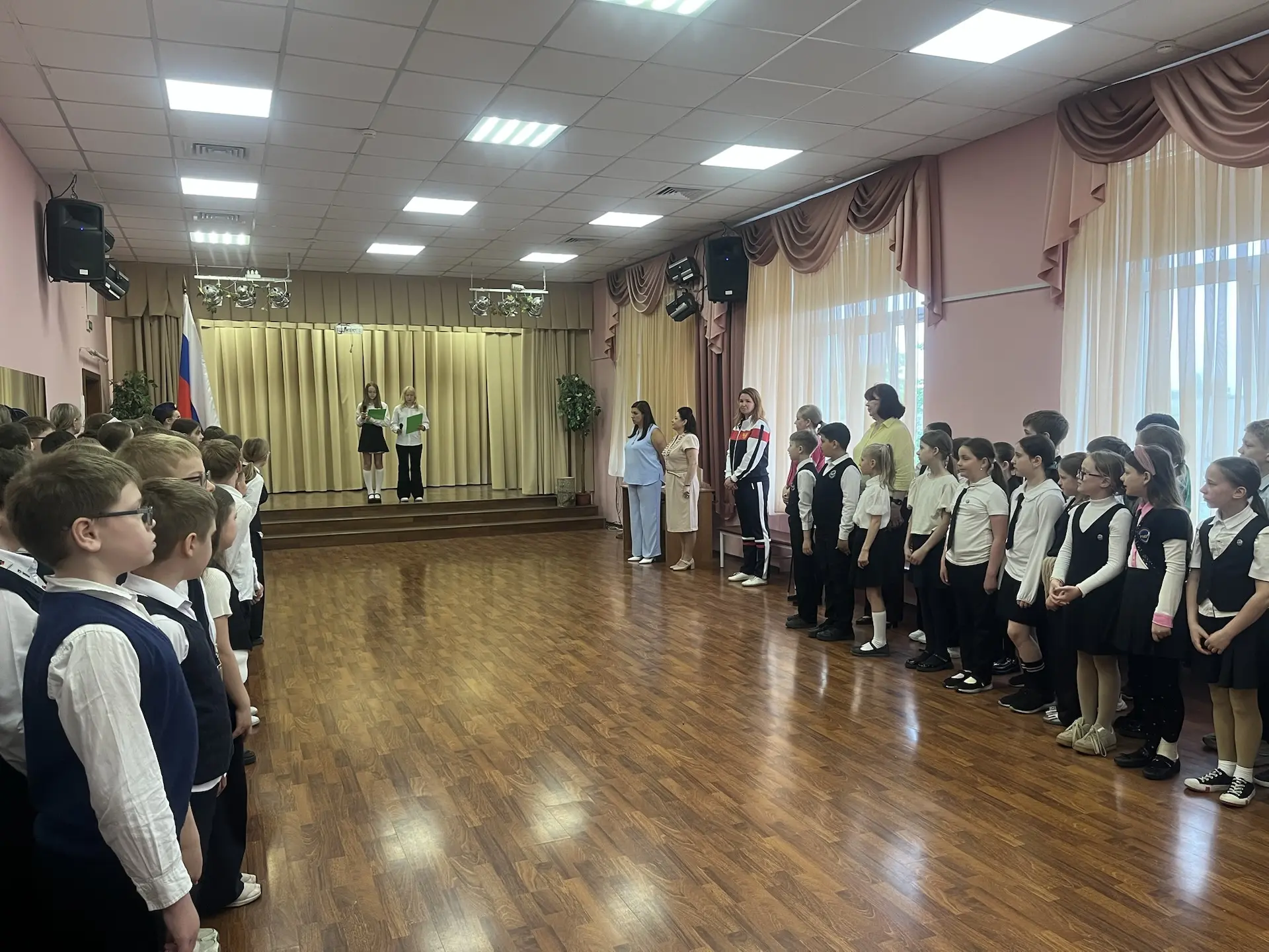 🎉22 мая в нашей школе состоялись торжественные линейки по окончанию учебного года !!! 🎉   ✅Ребята, к
