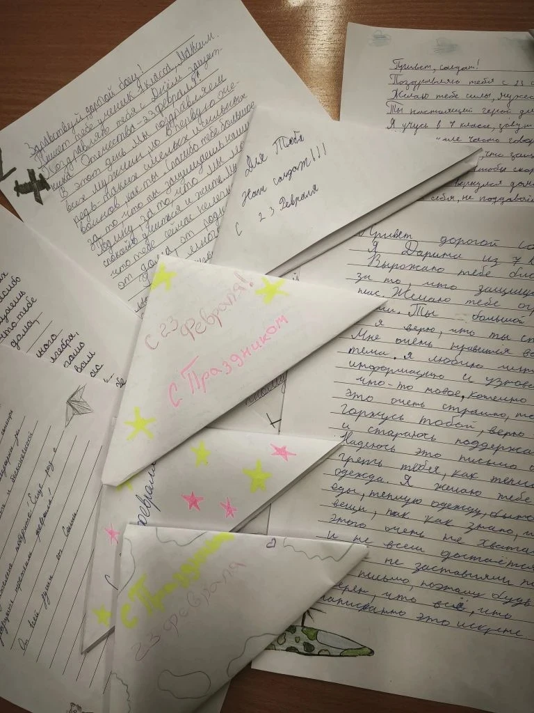 Подвиг без громких слов: о чем говорили на этой неделе 🇷🇺  В понедельник в нашей школе прошло заняти