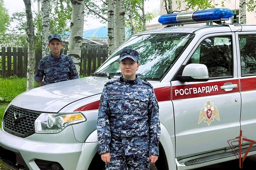 Попавшему под машину ребёнку пришли на помощь сотрудники Росгвардии в Хабаровском крае

🚦Транспортн