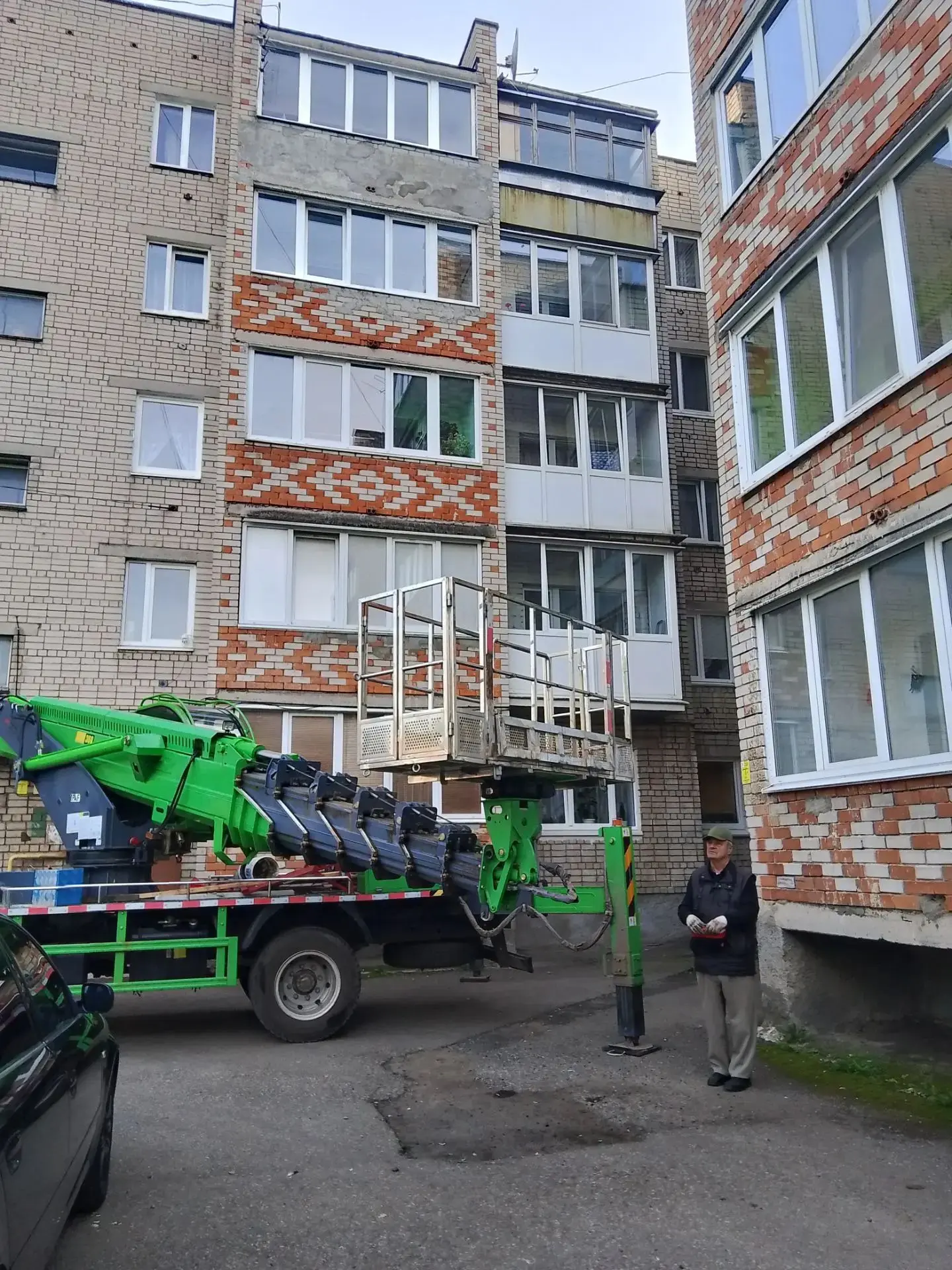 Искры 11 ремонт кровли