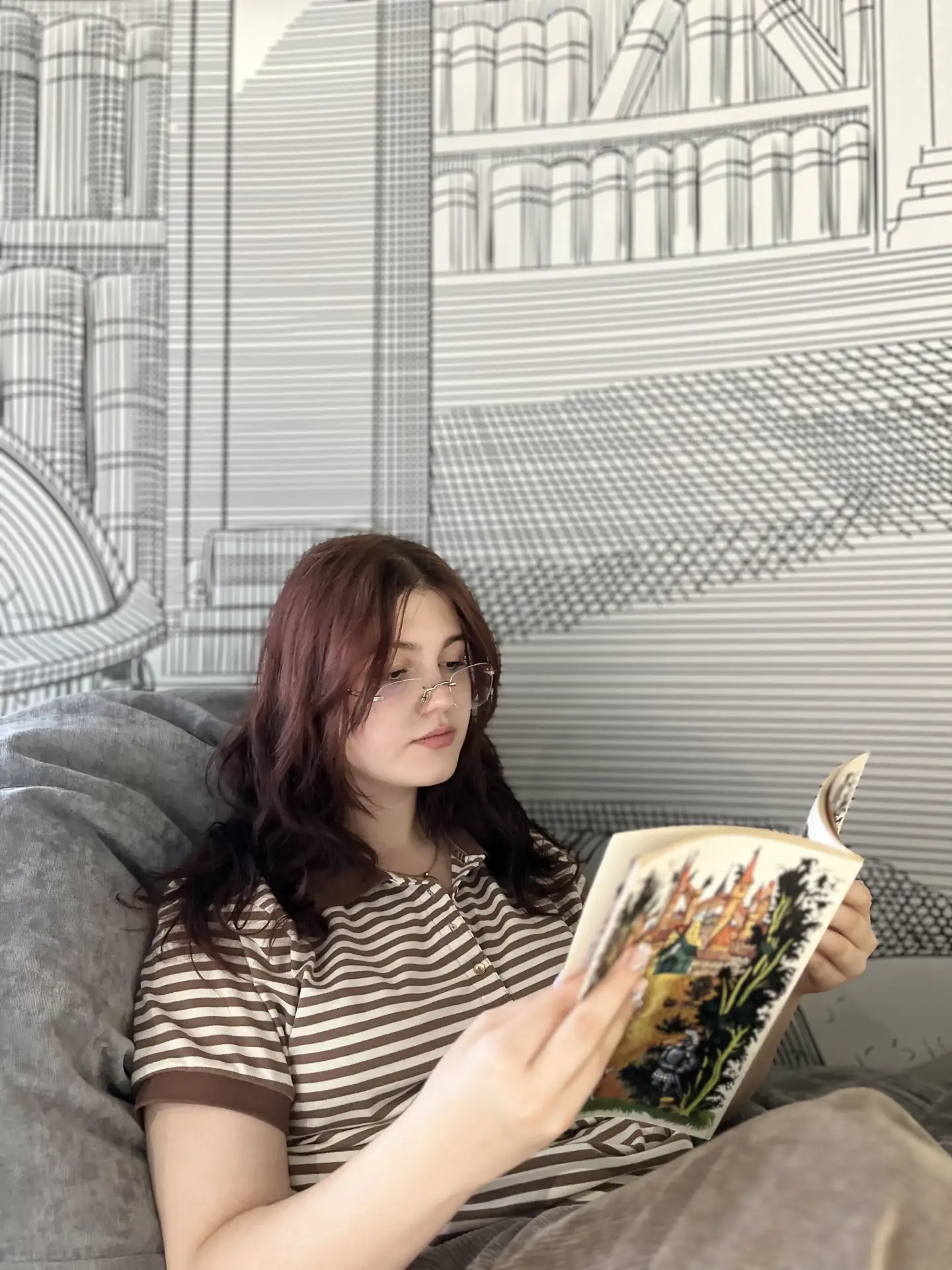 ✨Сказочные детективы

📚Новый герой рубрики #случайная_находка – Василиса Кеменова, читательница «Ин