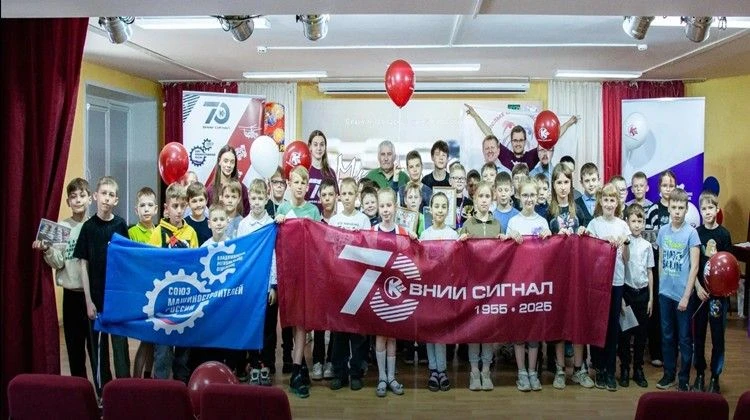НАШИ РЕБЯТА ДОСТОЙНО ПРЕДСТАВИЛИ ШКОЛУ В СЕРЬЁЗНОЙ КОНКУРЕНЦИИ.