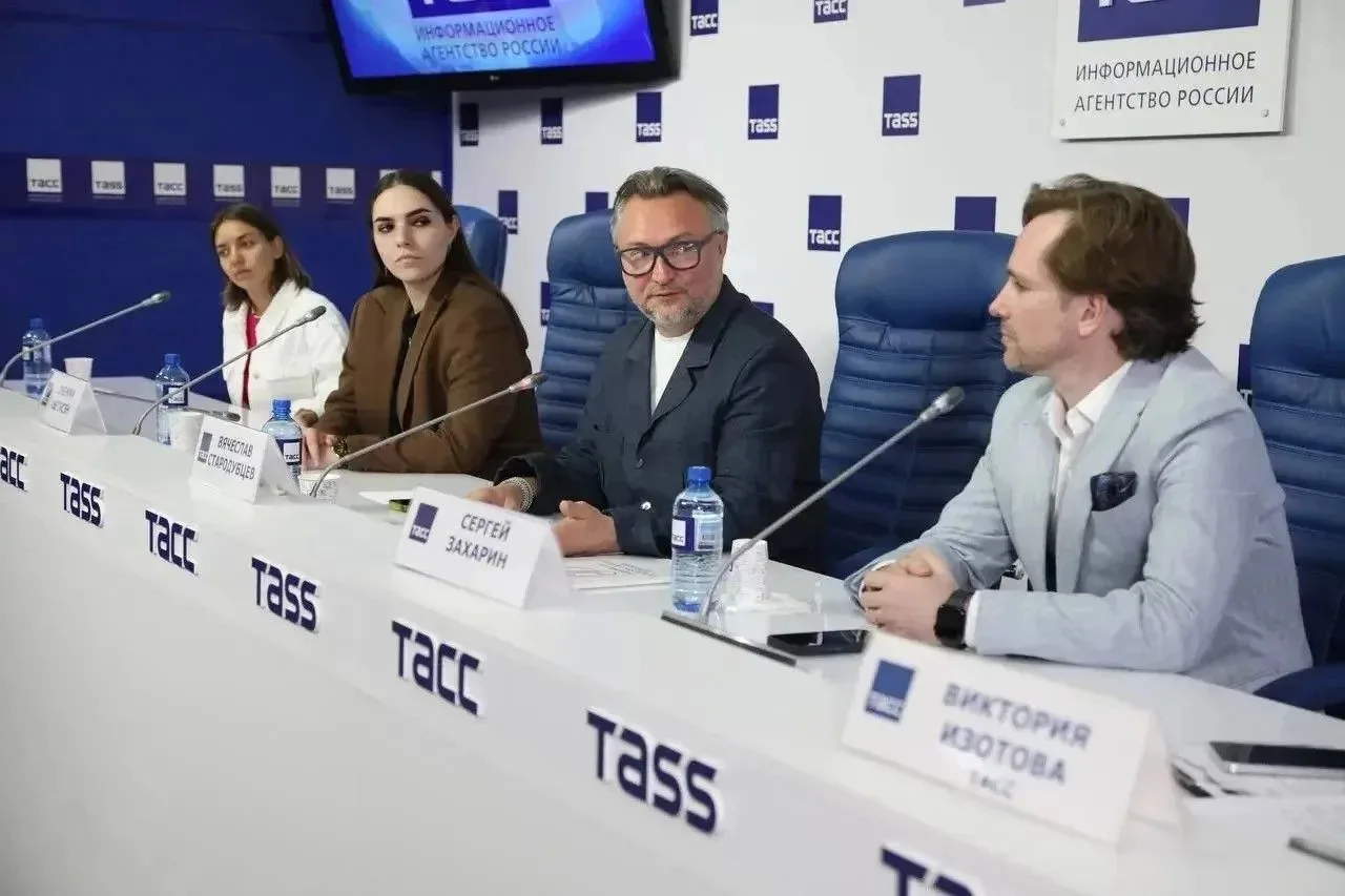 ⚡️ Новое театральное будущее Сибири: в Новосибирске начал работу Молодежный совет при р...