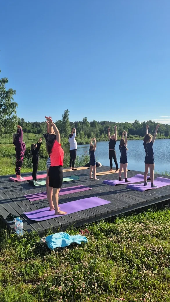 Приглашаем на йогу на природе: встречаем День йоги в Тапио! 🧘‍♀️
Друзья, 21 июня во всём мире отмеч