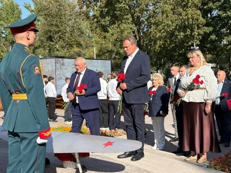 🌳 В Люблино открыли обновлённый сквер имени лётчика-героя Александра Авдеева