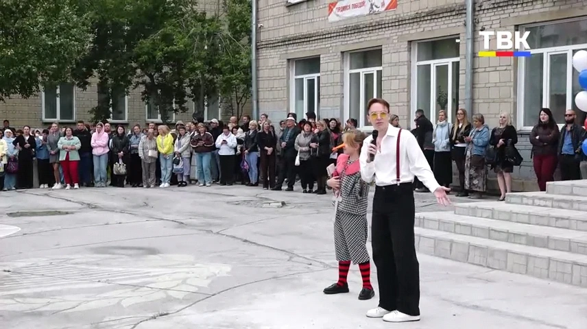 🟨🟥🟦 От робких шагов к выпускным мечтам: как в Искитиме встретили День знаний