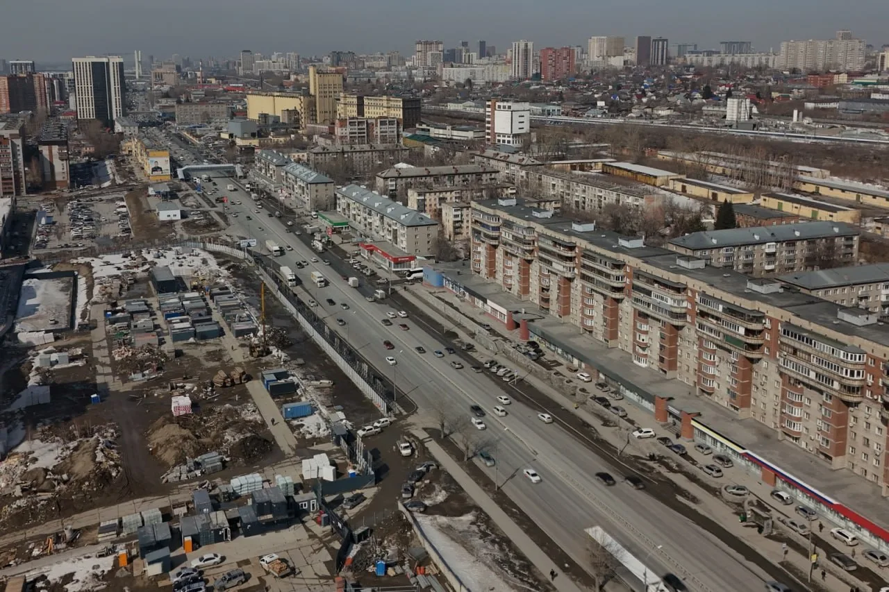 На Большевистской появится пятая полоса для борьбы с пробками

Проблему заторов на одной из самых за