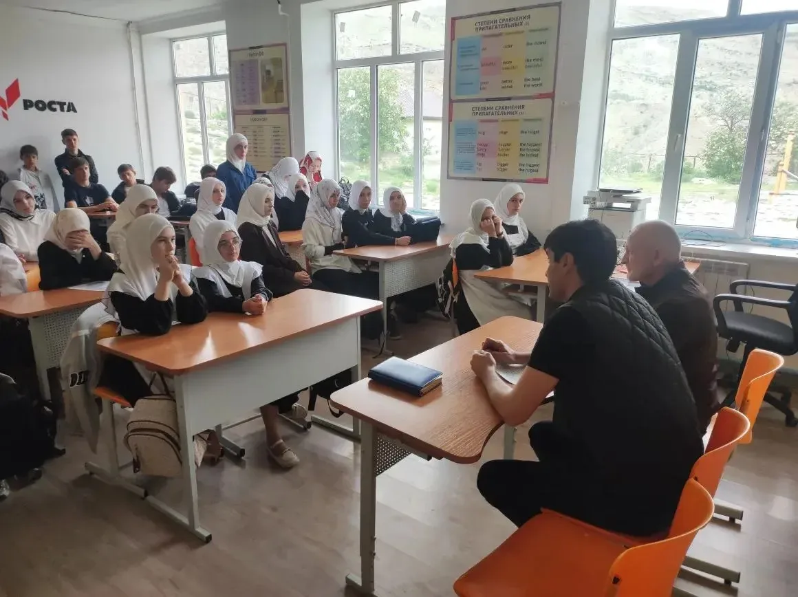 👮‍♂️ В МКОУ «Миарсинская СОШ» прошла профилактическая беседа о вреде наркотиков.