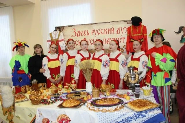ПОЗДРАВЛЯЕМ! 31 января команда школы №2: Логинов Ф. (9б класс), Растокин М. (9г класс), Жукова Д. (1