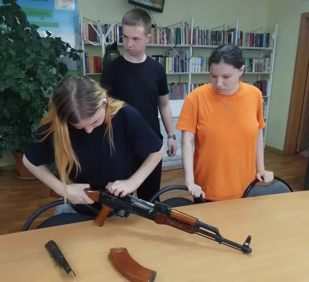 🔥Шаг к победе 

 🤝В нашем центре продолжается активная подготовка воспитанников участию в военно-п