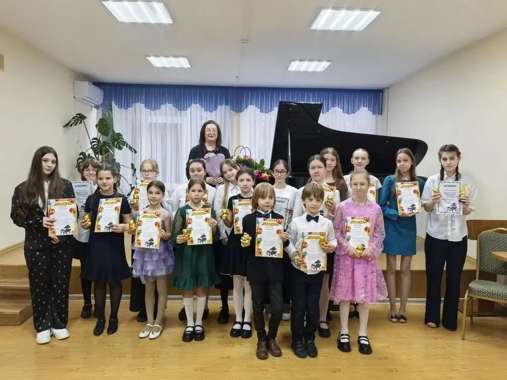 27 мая в классе преподавателя Олейниковой Натальи Владимировны, Заслуженного работника ...
