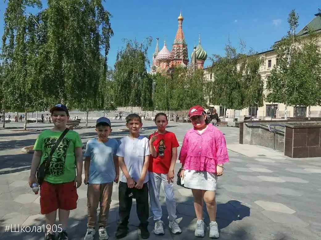 ✈️ Полёт над Москвой  Хотите насладиться красотой весенней Москвы — обязательно побывайте в «Зарядье