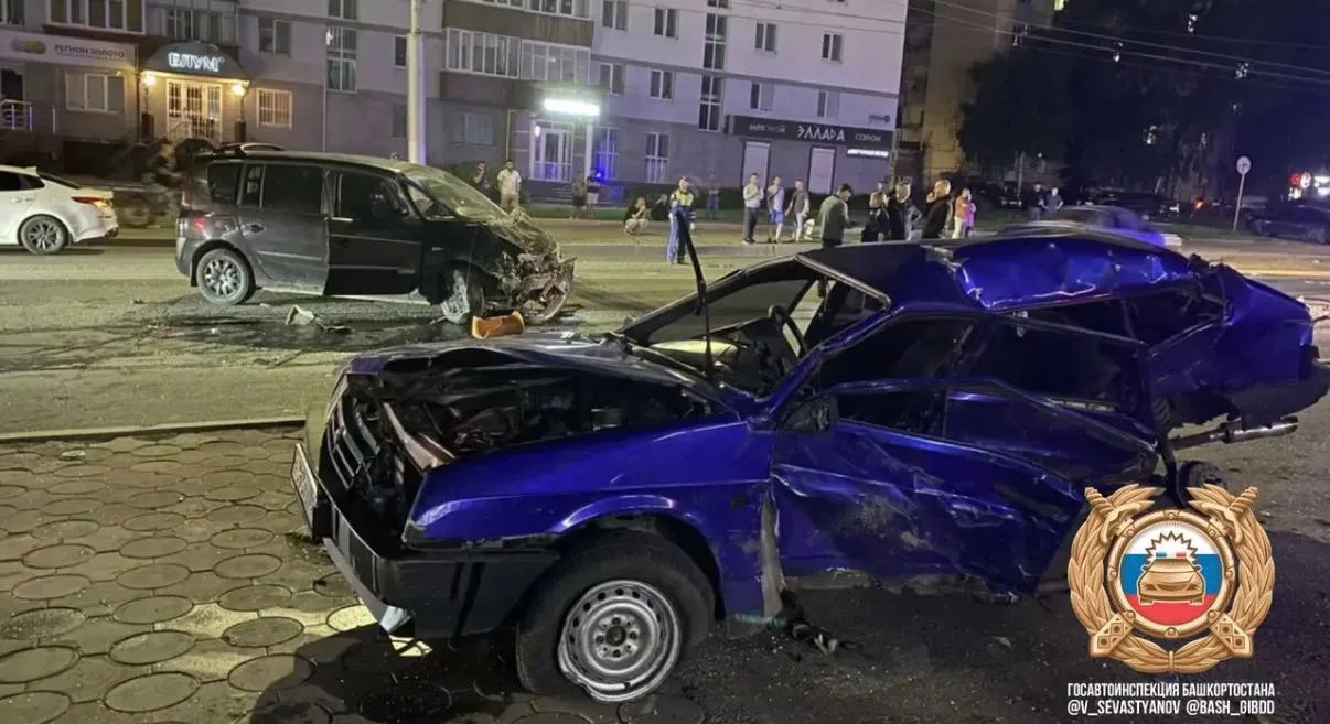 В Стерлитамаке в ночном ДТП с «Рено» погибли 18-летний водитель и 17-летний пассажир.