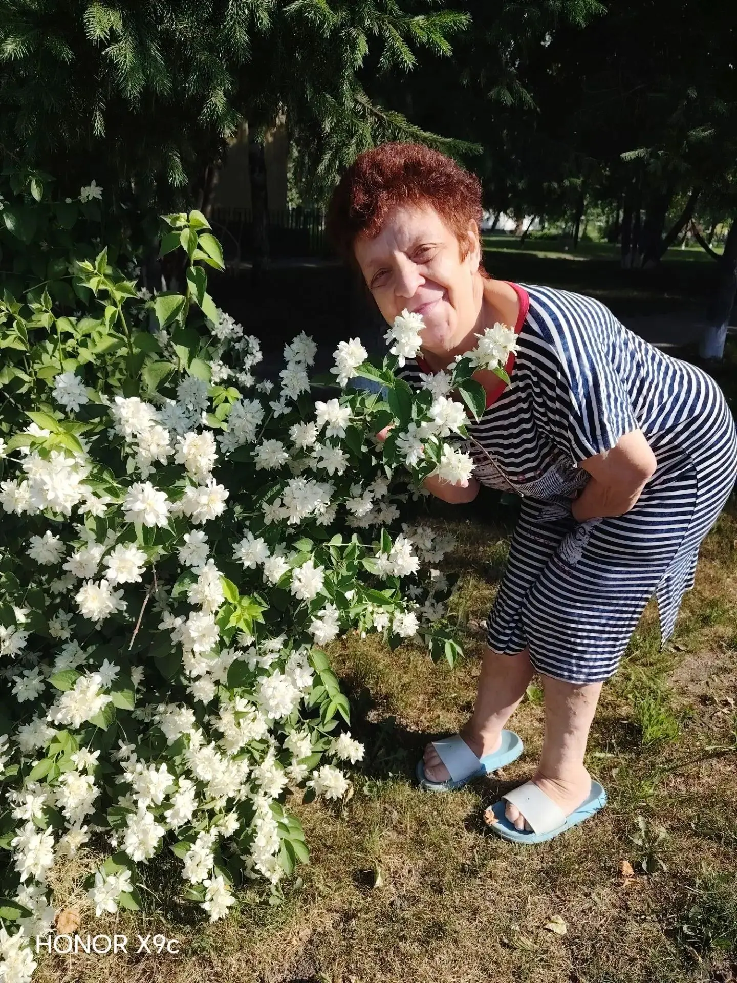 Наш дом расцветает вместе с нами! 💐⁣
Этим летом мы снова взялись за любимое дело — украшали террито