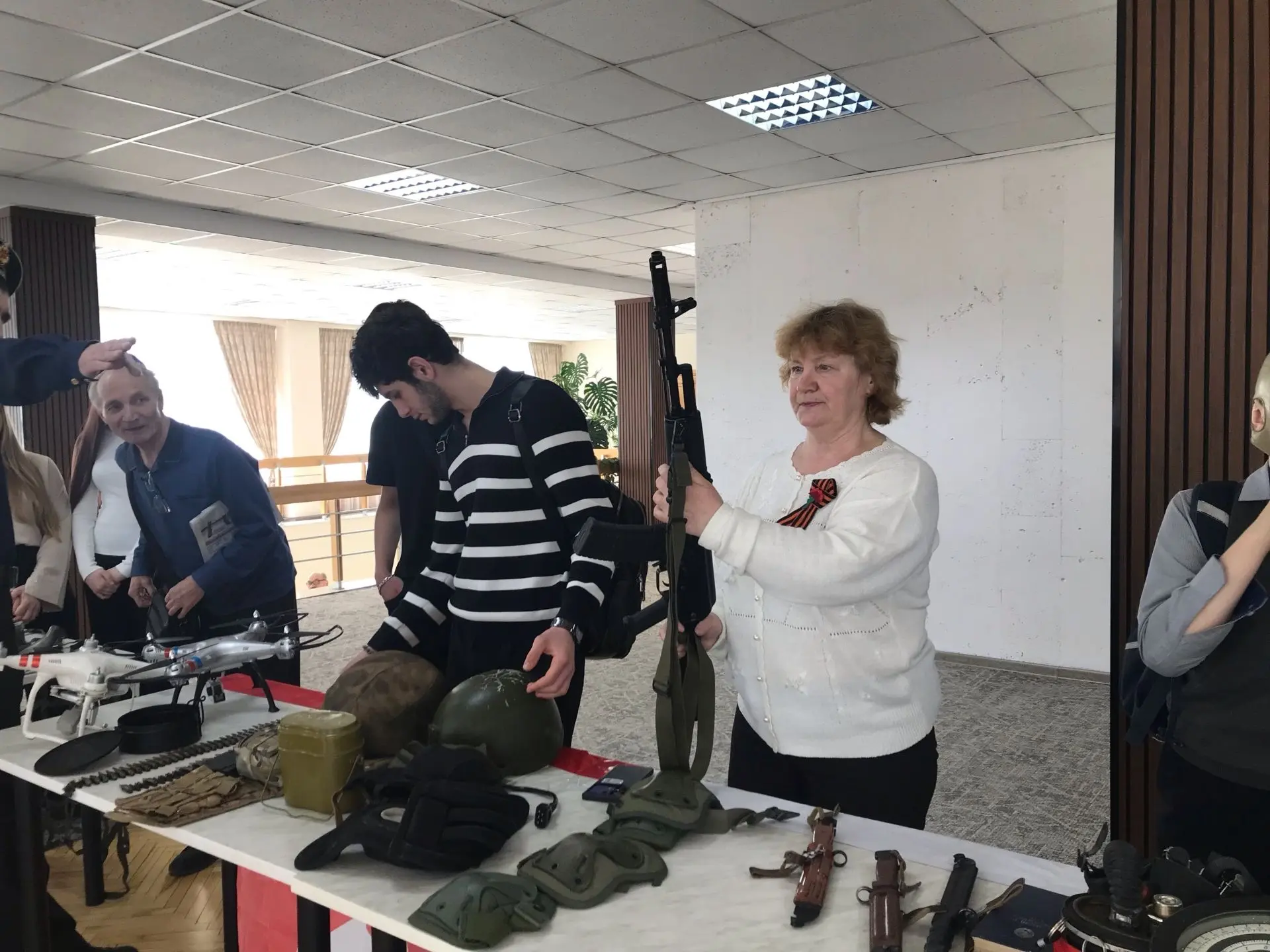 ЕДИНСТВО - В ПАМЯТИ   ⚡️24 апреля студенты из группы 334 вместе с педагогами и ветеранами приняли уч