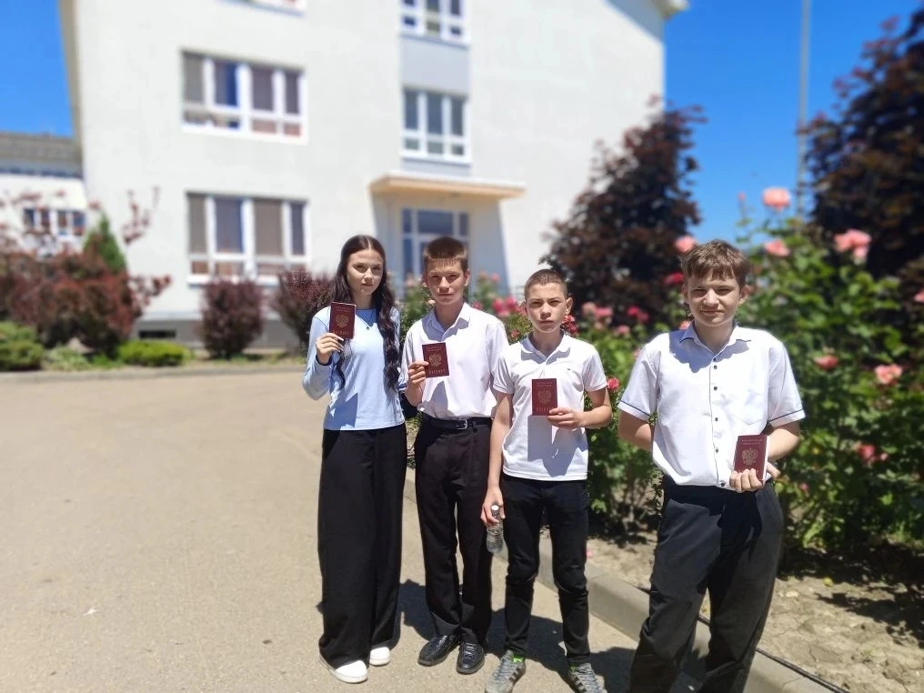 Шкодина Виктория, Воскобой Максим, Пономарев Гордей, Лысов Ярослав, МАОУ СОШ№ 56, п. Рисового делятс