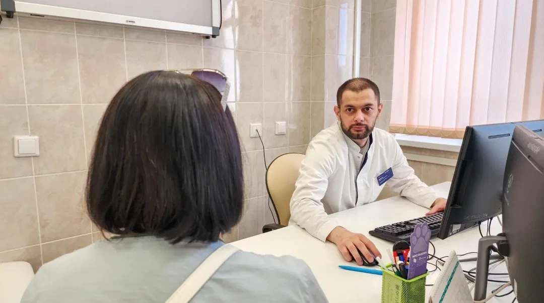 Новый врач приступил к работе в травмпункте Подольской больницы с августа
