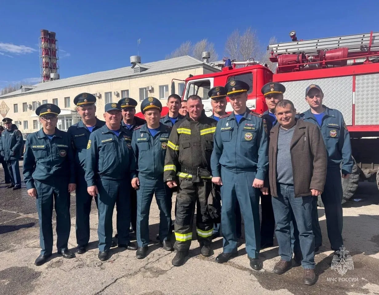 🤝Огнеборцы проводили начальника 48 ПСЧ на заслуженный отдых    👩‍🚒В торжественной обстановке проводи