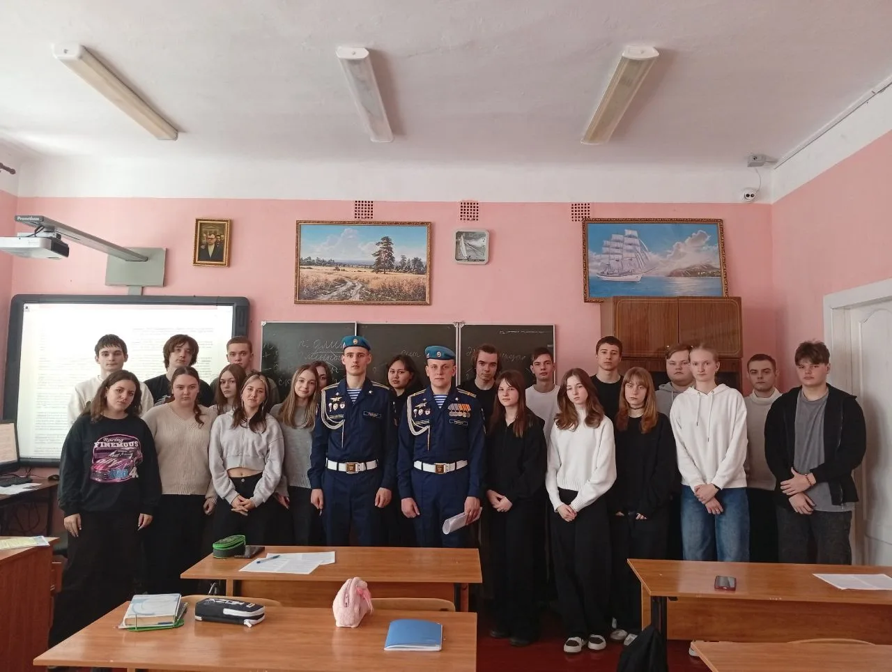✊В рамках патриотического воспитания наших учащихся состоялась уникальная встреча с кур...