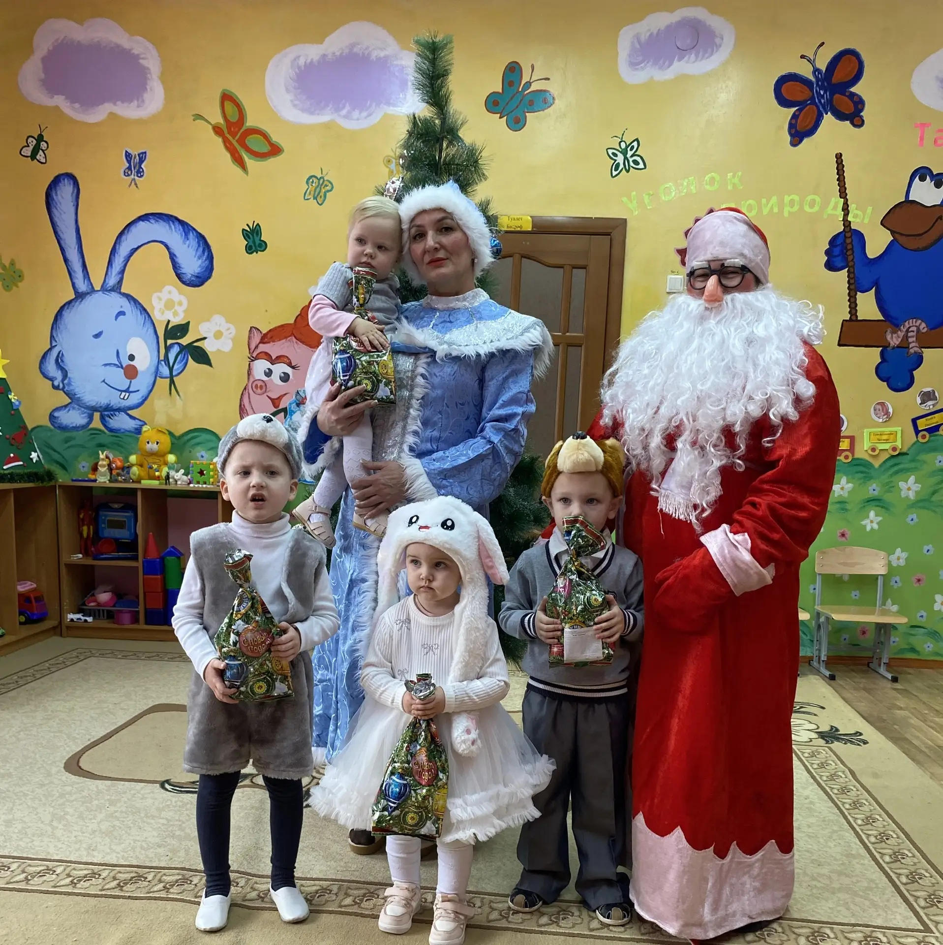 Новый год самый любимый, добрый, сказочный праздник, который ждут в каждом доме, в кажд...