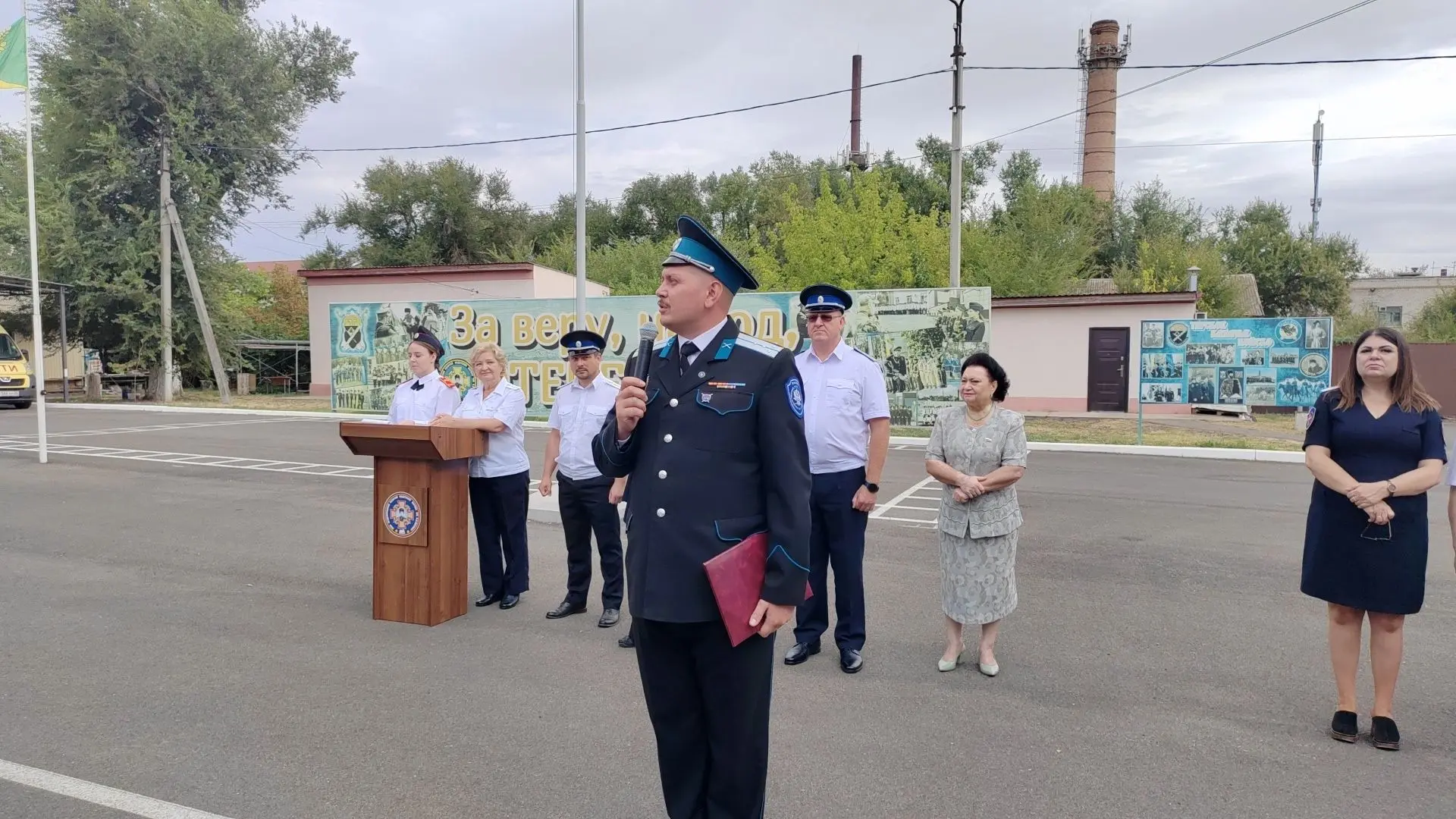 Сегодня, 1 сентября 2026 года, на плацу Буденновского казачьего кадетского корпуса им.В...