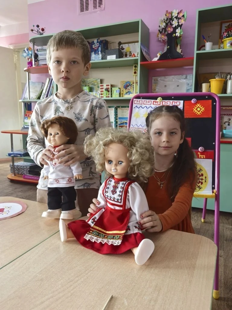 3 день недели Акатуя- "Краски Акатуя: творчество вместе с семьей".