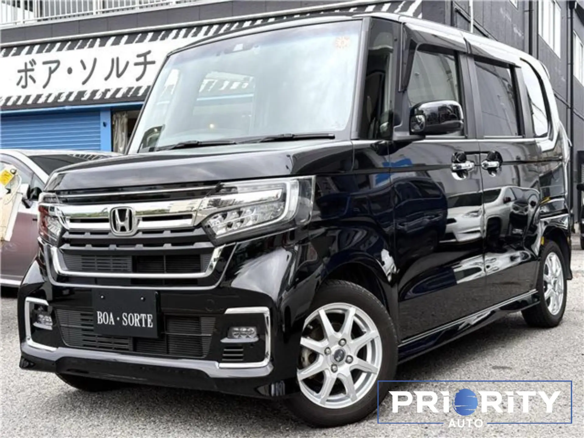 🇯🇵ГОРЯЧЕЕ ПРЕДЛОЖЕНИЕ ИЗ ЯПОНИИ!

🚗 HONDA N-BOX 2022 год — 1 035 000 руб
Комплектация: Custom 660