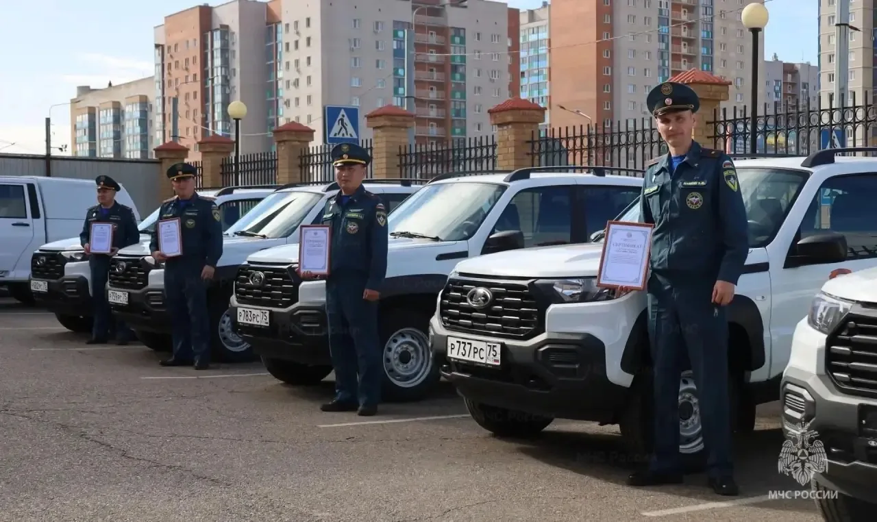 Ключи вручили: госпожнадзор Забайкалья получил новые «Нивы»