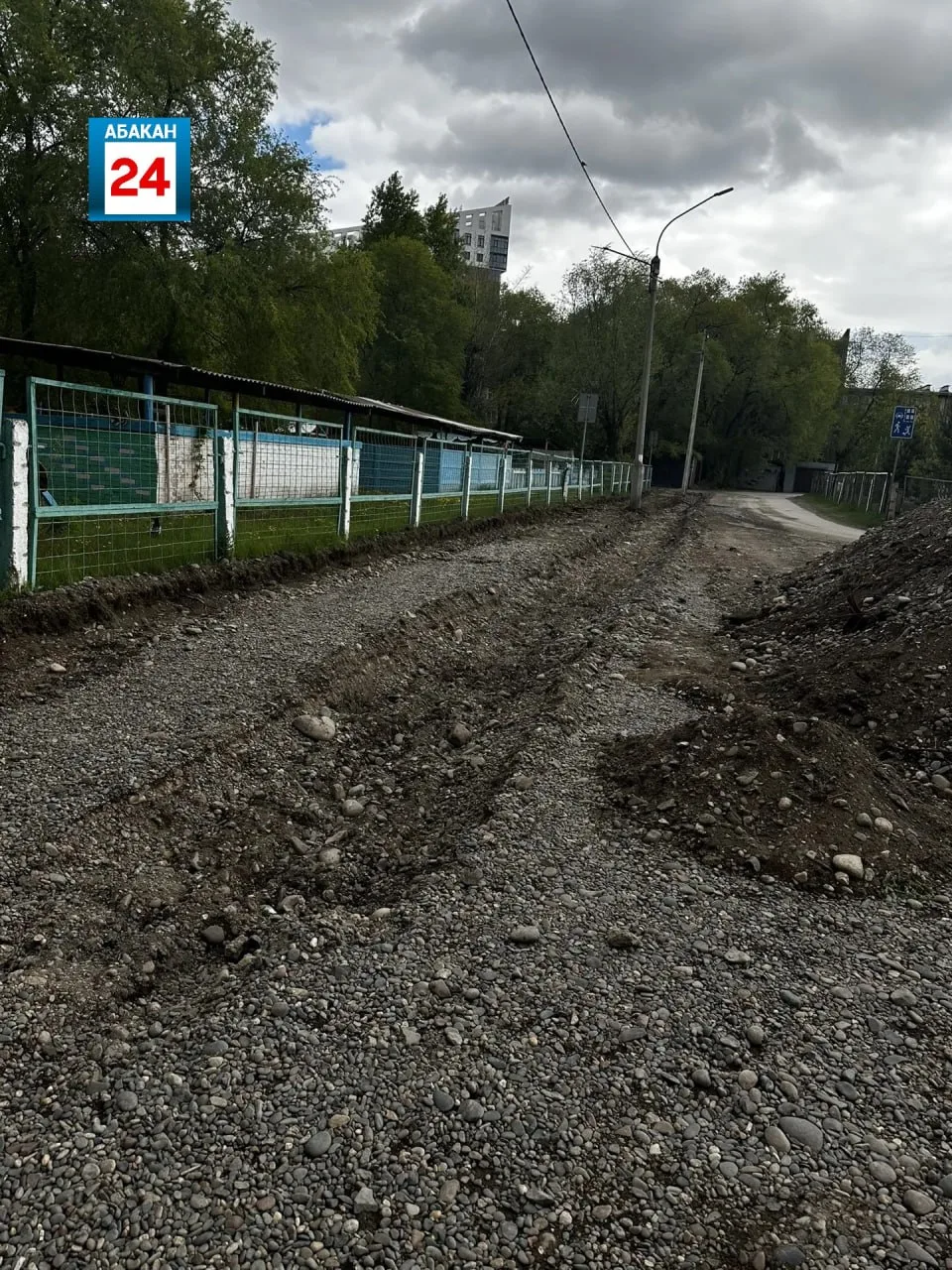 ⚡️⚡️Новый тротуар и парковка появятся у абаканского детского сада «Росинка»   Строители уже провели 