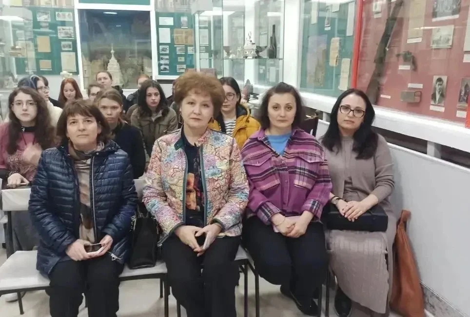 🕯 Чернобыль: трагедия, подвиг и вечная память  28 апреля студенты филологического факультета АГПУ Ми