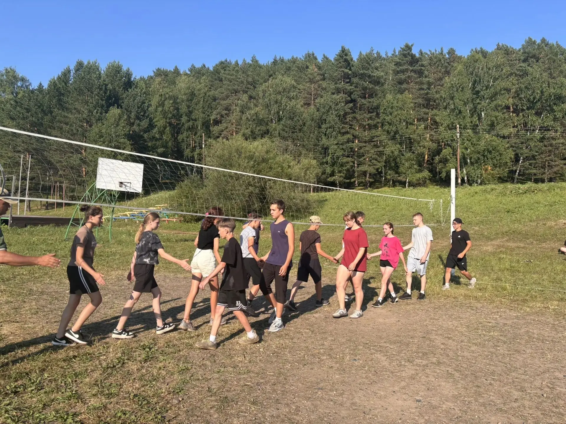 Вести с похода. 🏞️
Привет всем с полевой стоянки! Наши ребята — настоящие молодцы. В полевых услови