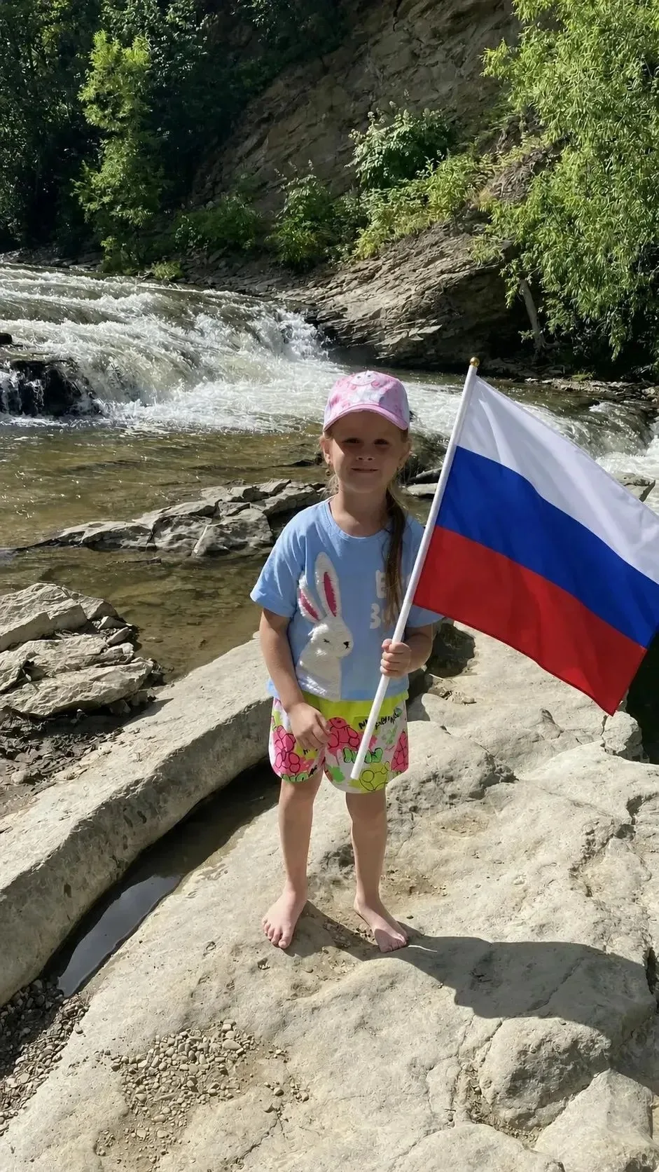🎉 София приняла участие в патриотической акции «Мой флаг»! 🇷🇺