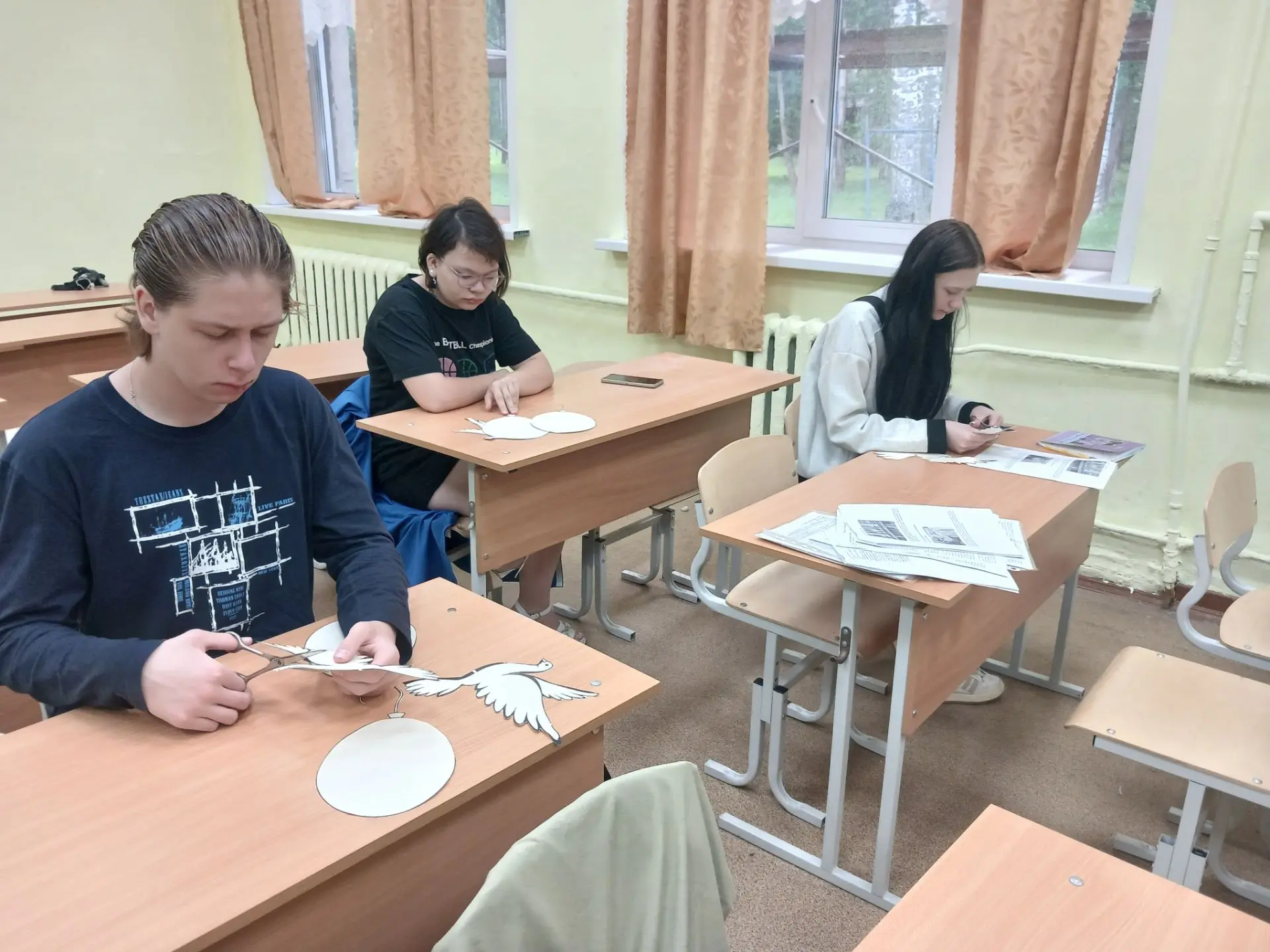 Ученики нашей школы участвовали во Всероссийской акции "Родиной горжусь". Ребята поучаствовали в мас
