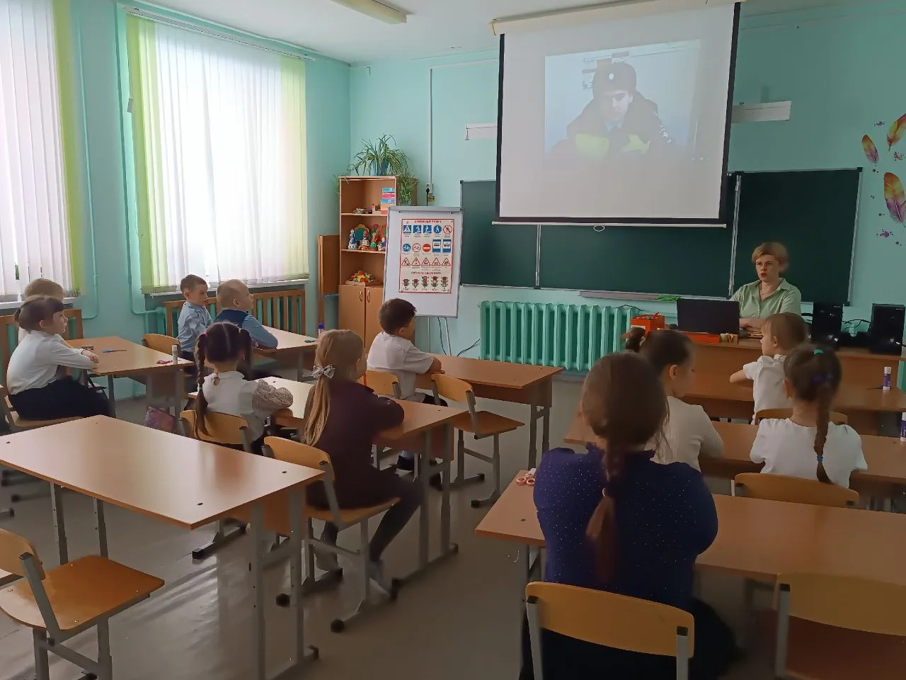 🚦Педагоги Центра детского творчества приняли участие в акции "По правилам безопасности...